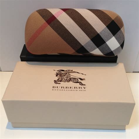 buy burberry sunglasses case